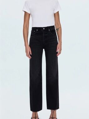 CASSIE SUPER HIGH RISE STRAIGHT
JEAN- STORMY